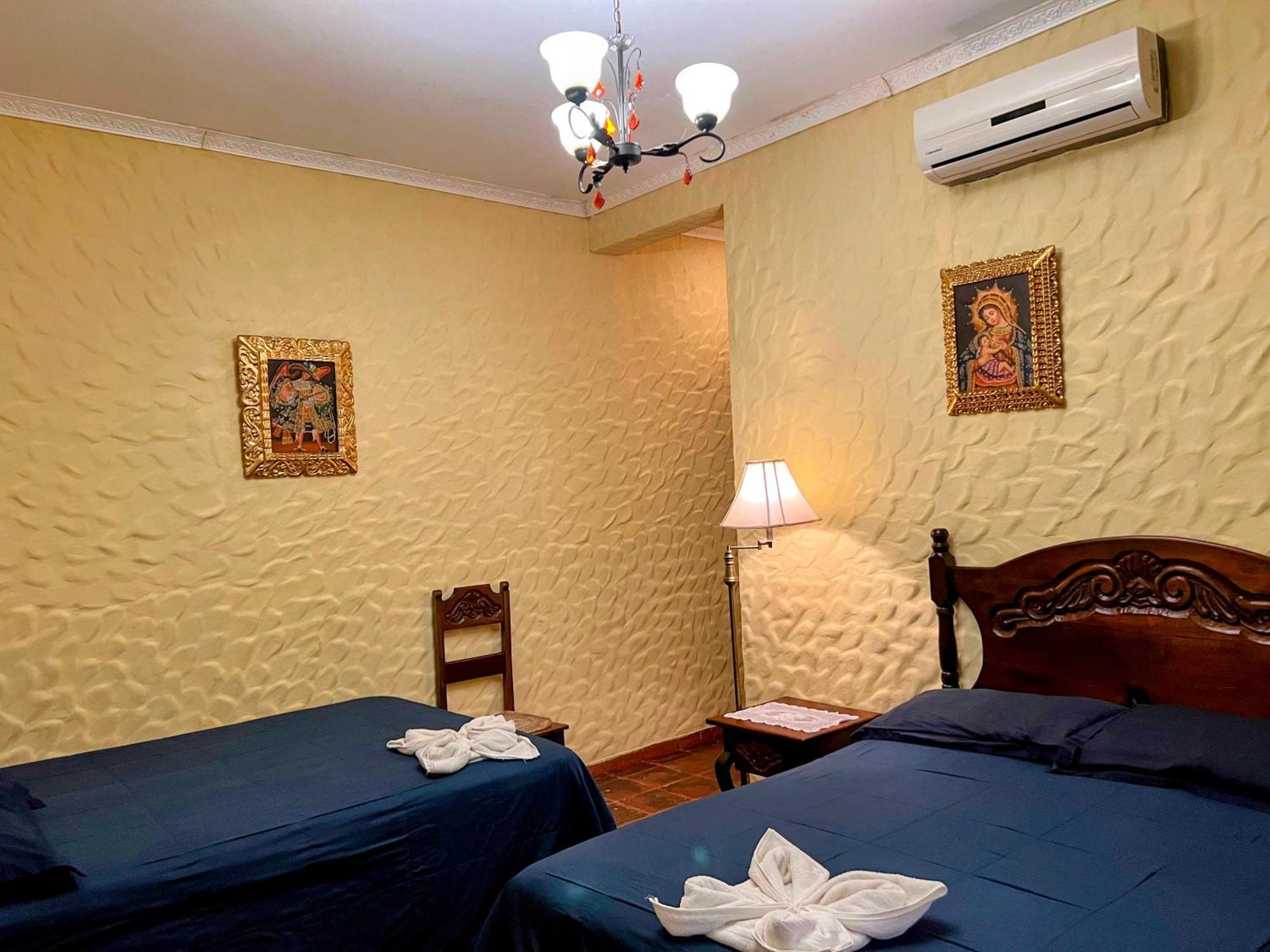 Hotel Caxa Real Comayagua Exterior photo